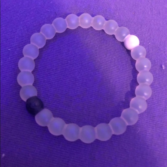 Bracelets - Picture 3 of 3